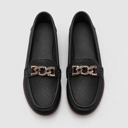 Chain buckle loafers detail