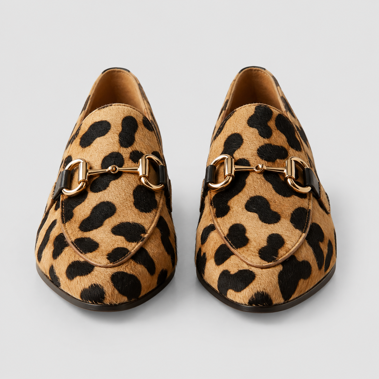 Leopard pointed loafers side